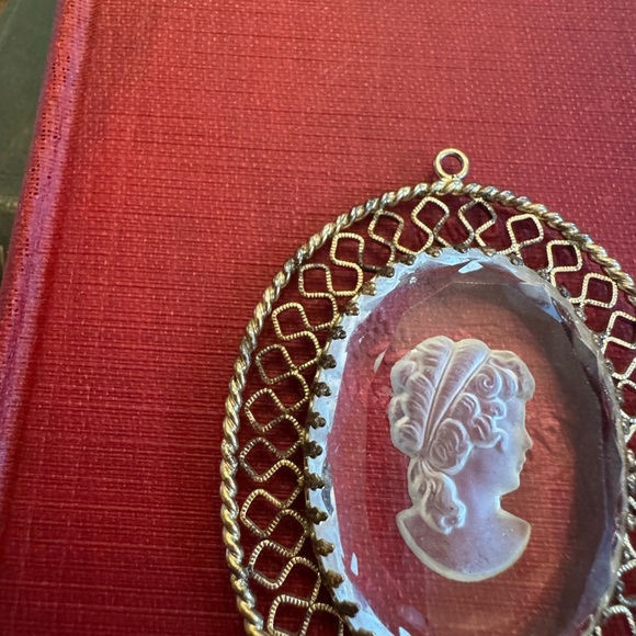 Vintage Glass Intaglio Cameo Pendant by Whiting & Davis - Picture 5 of 6